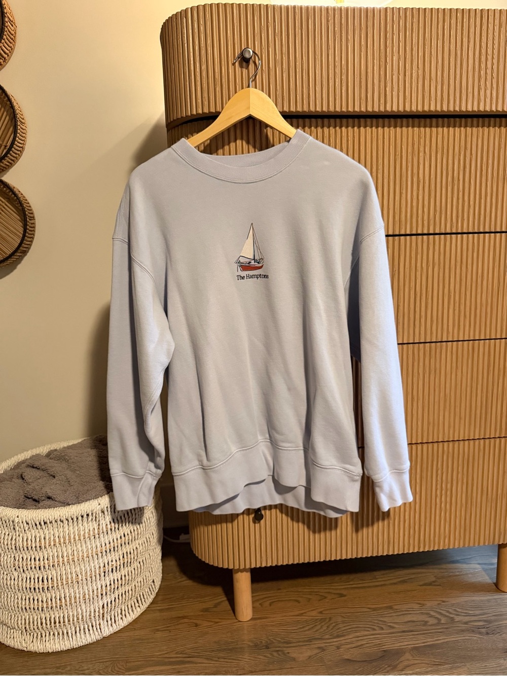 Abercrombie & Fitch Pale Blue Crewneck Sweatshirt with Sailboat Motif
